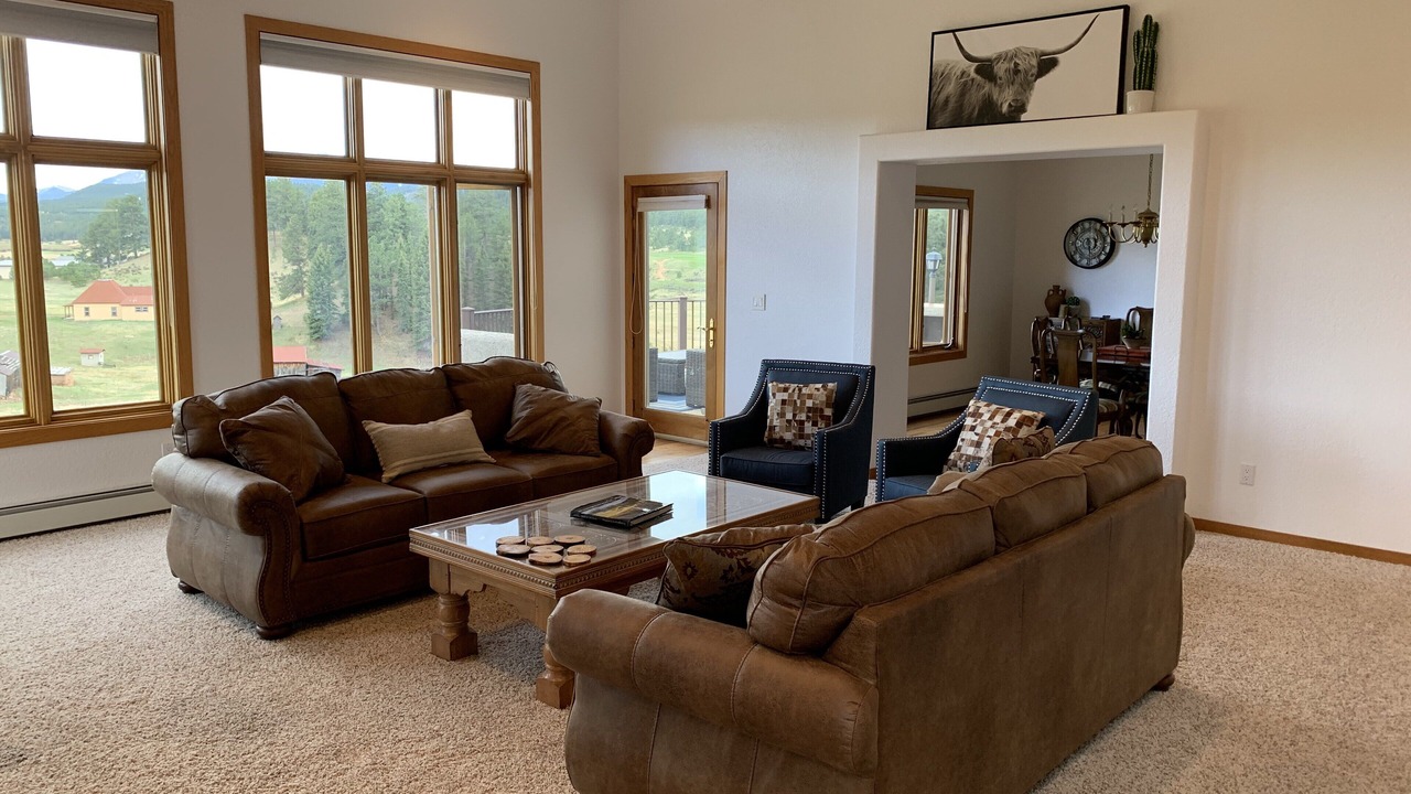 Photo of Livingroom in Woodland Park