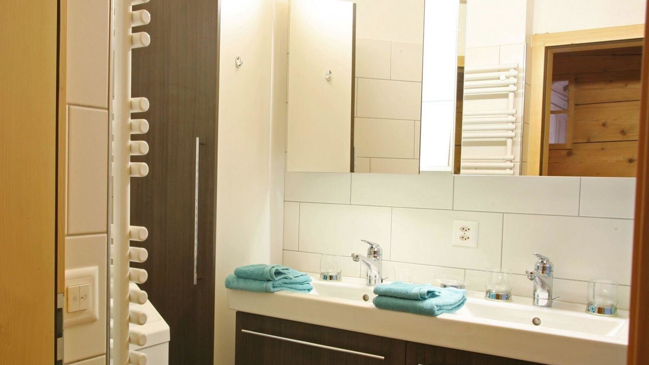 Photo of Bathroom in Zweisimmen