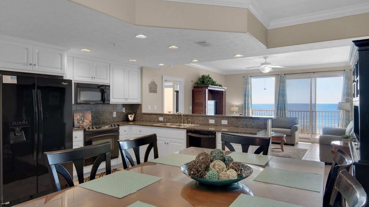 Photo of Kitchen in Lower Grand Lagoon
