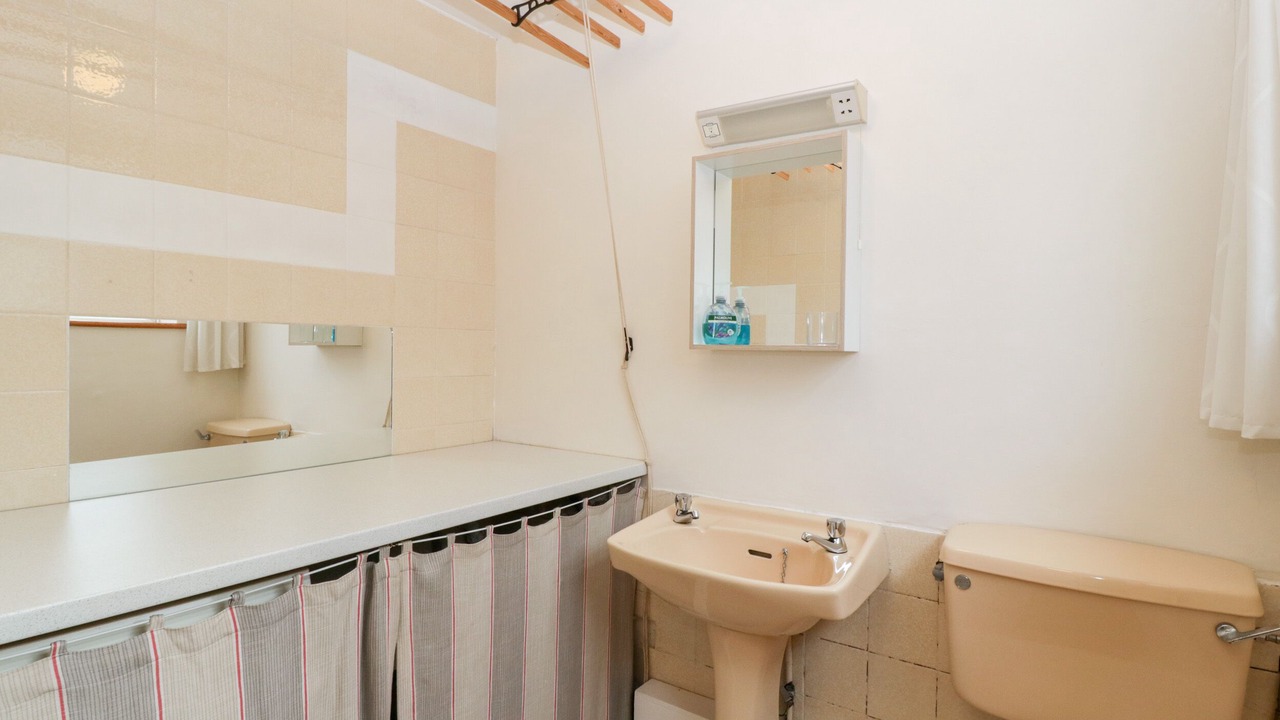 Photo of Bathroom in Lydney