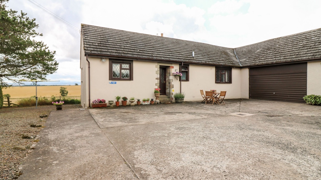 Photo of Outdoor in Duns