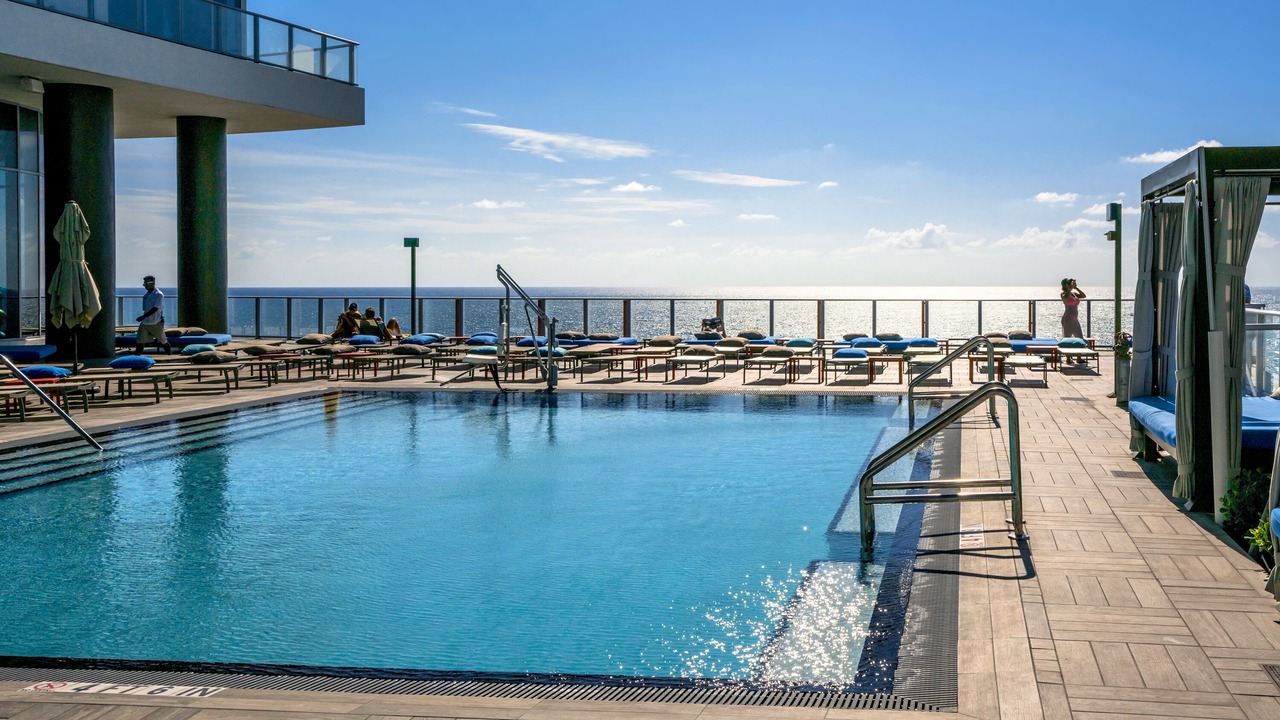 Photo of Outdoor in Hallandale Beach