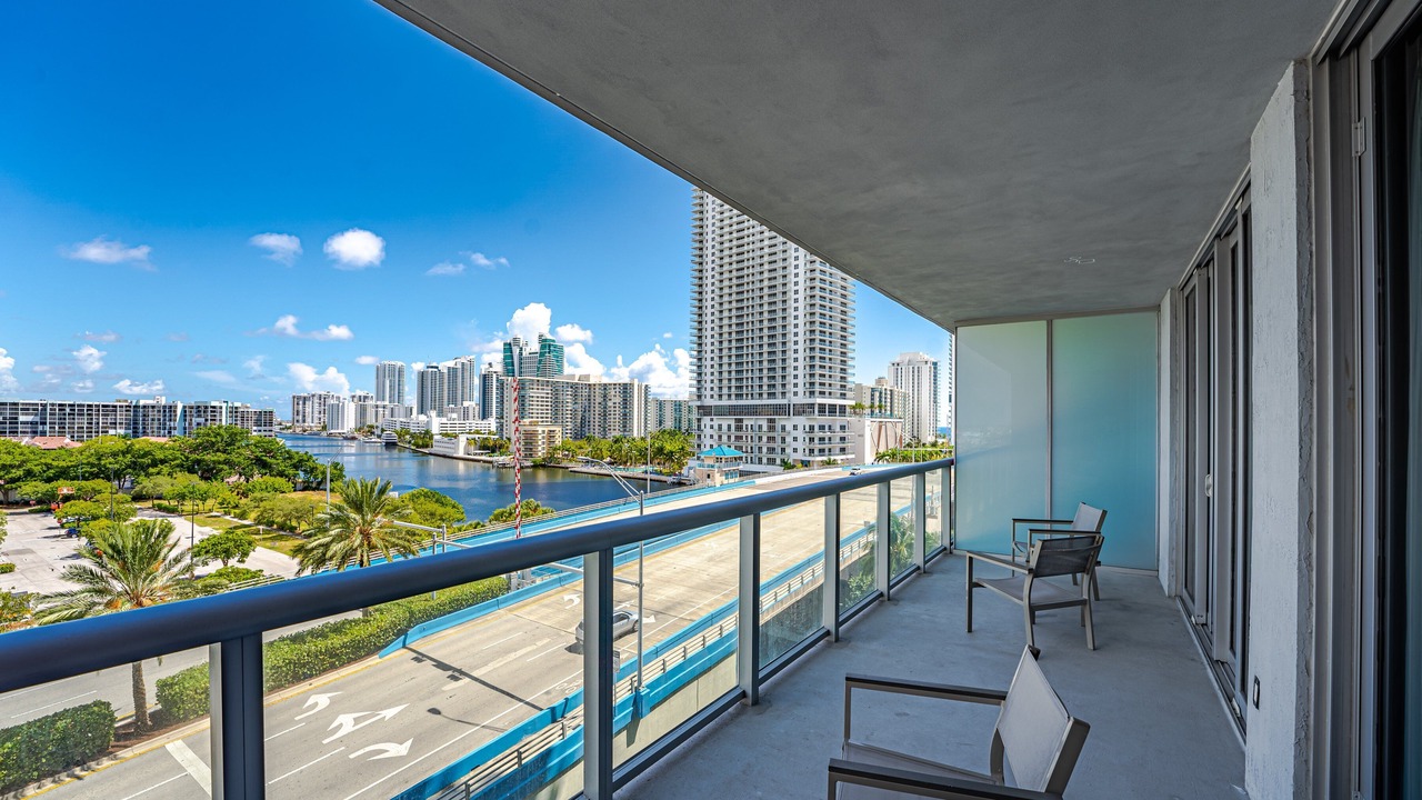 Photo of Outdoor in Hallandale Beach