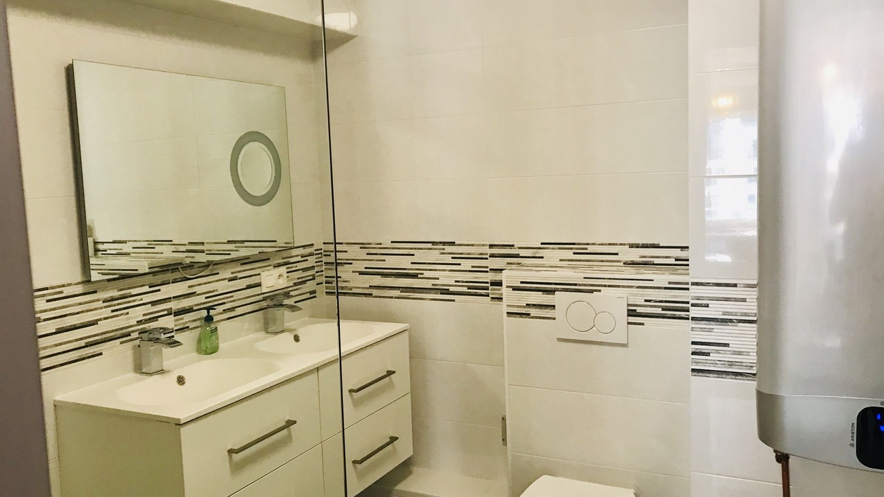 Photo of Bathroom in Statiekwartier
