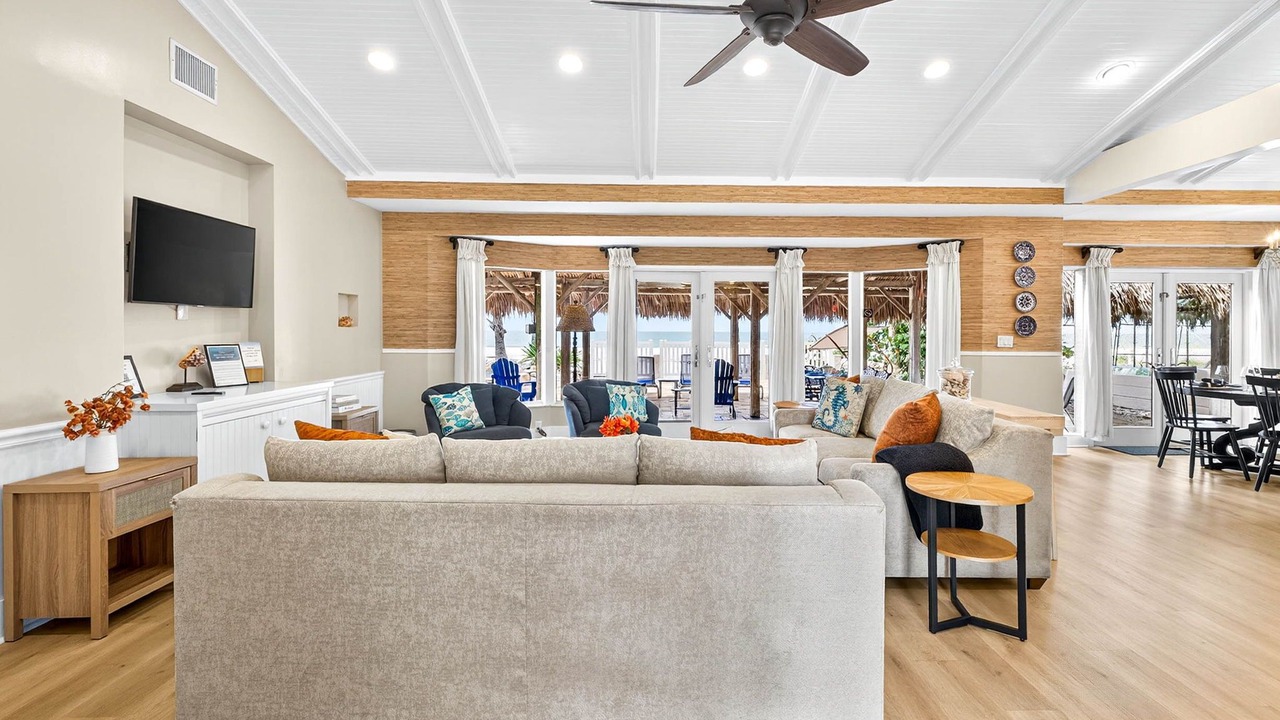 Photo of Livingroom in Clearwater Beach