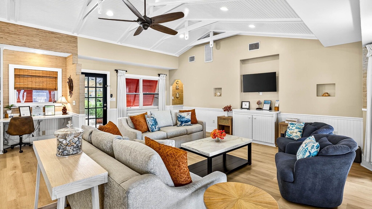 Photo of Livingroom in Clearwater Beach