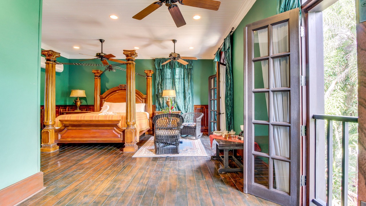 Photo of Bedroom in Bullet Tree Falls