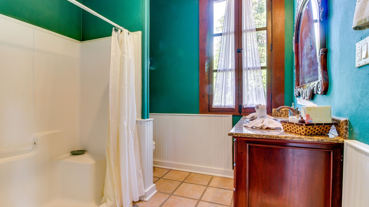 Photo of Bathroom in Bullet Tree Falls