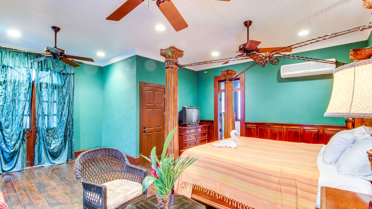 Photo of Bedroom in Bullet Tree Falls