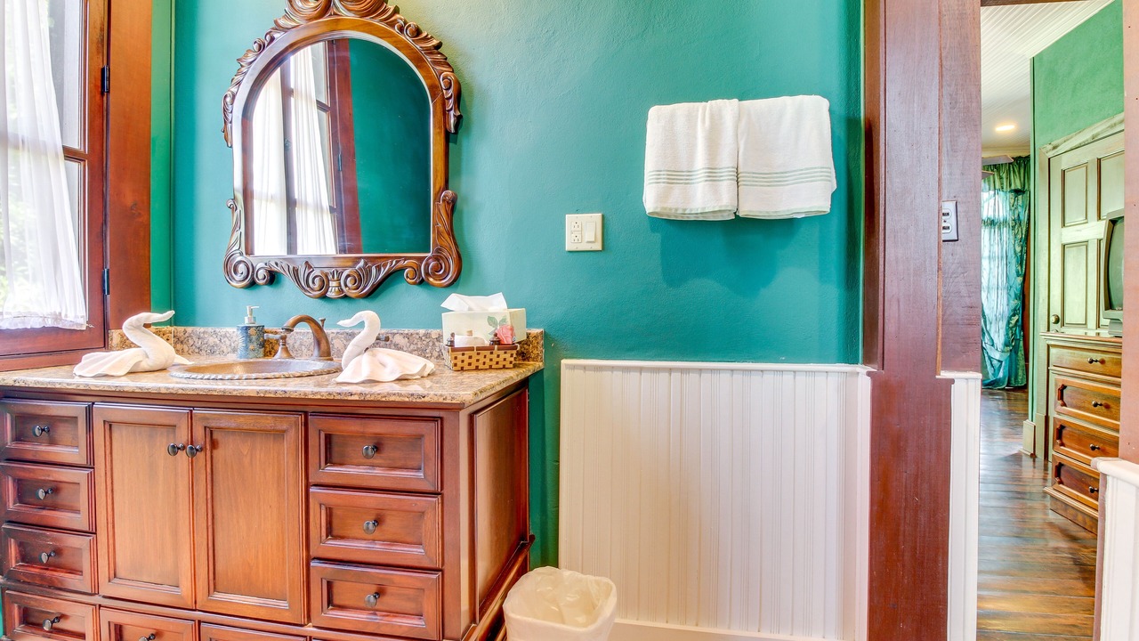 Photo of Bathroom in Bullet Tree Falls