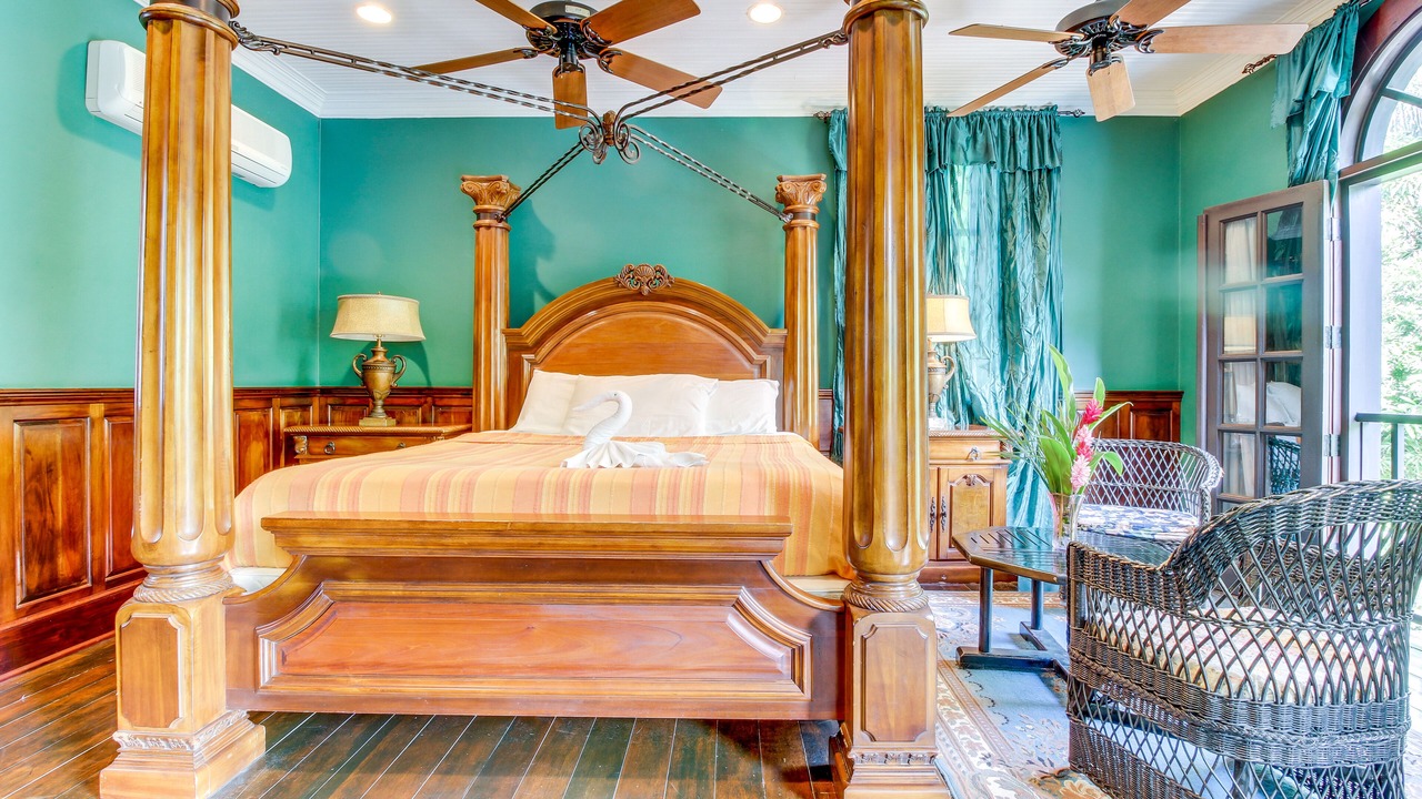 Photo of Bedroom in Bullet Tree Falls