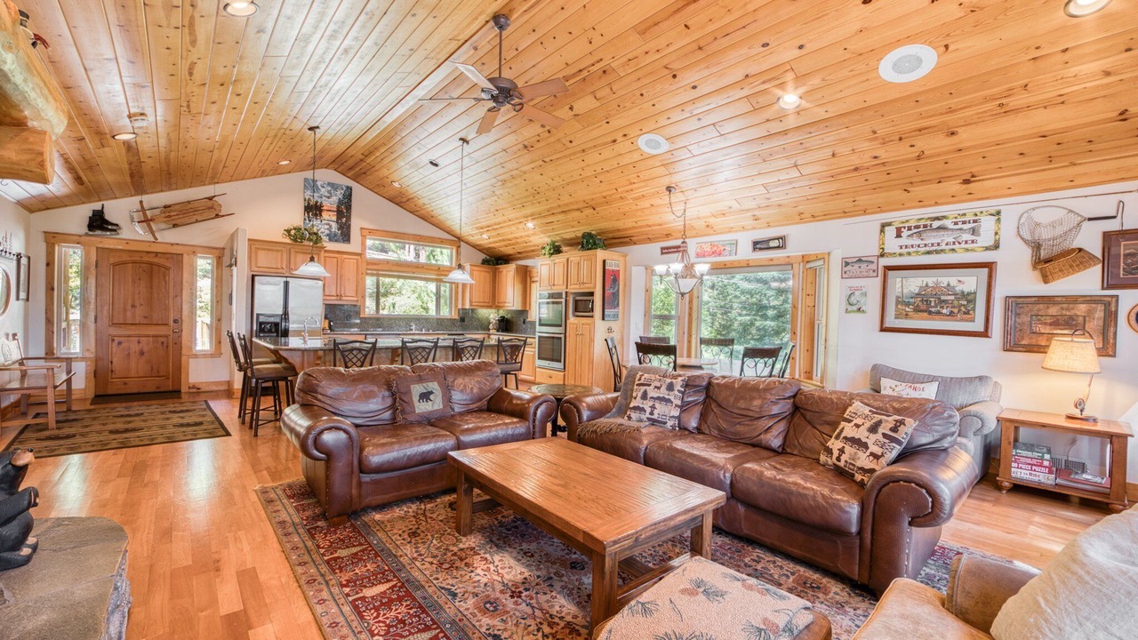 Photo of Livingroom in Tahoe Vista