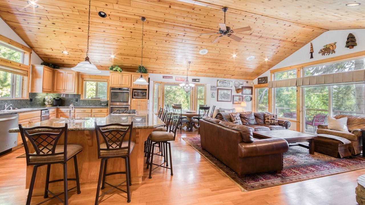 Photo of Livingroom in Tahoe Vista
