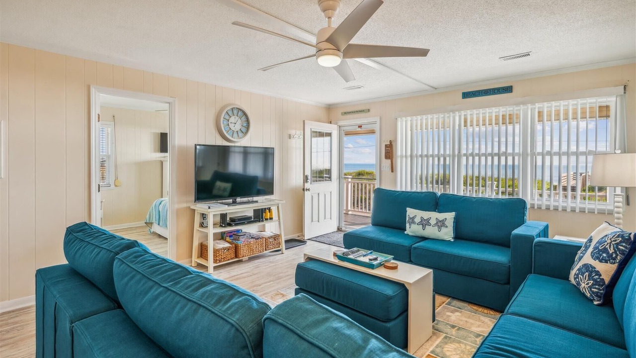 Photo of Livingroom in Kitty Hawk
