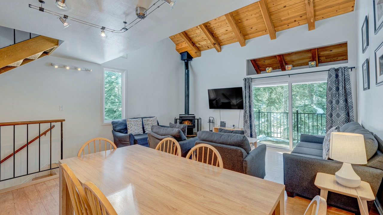 Photo of Livingroom in Carnelian Woods