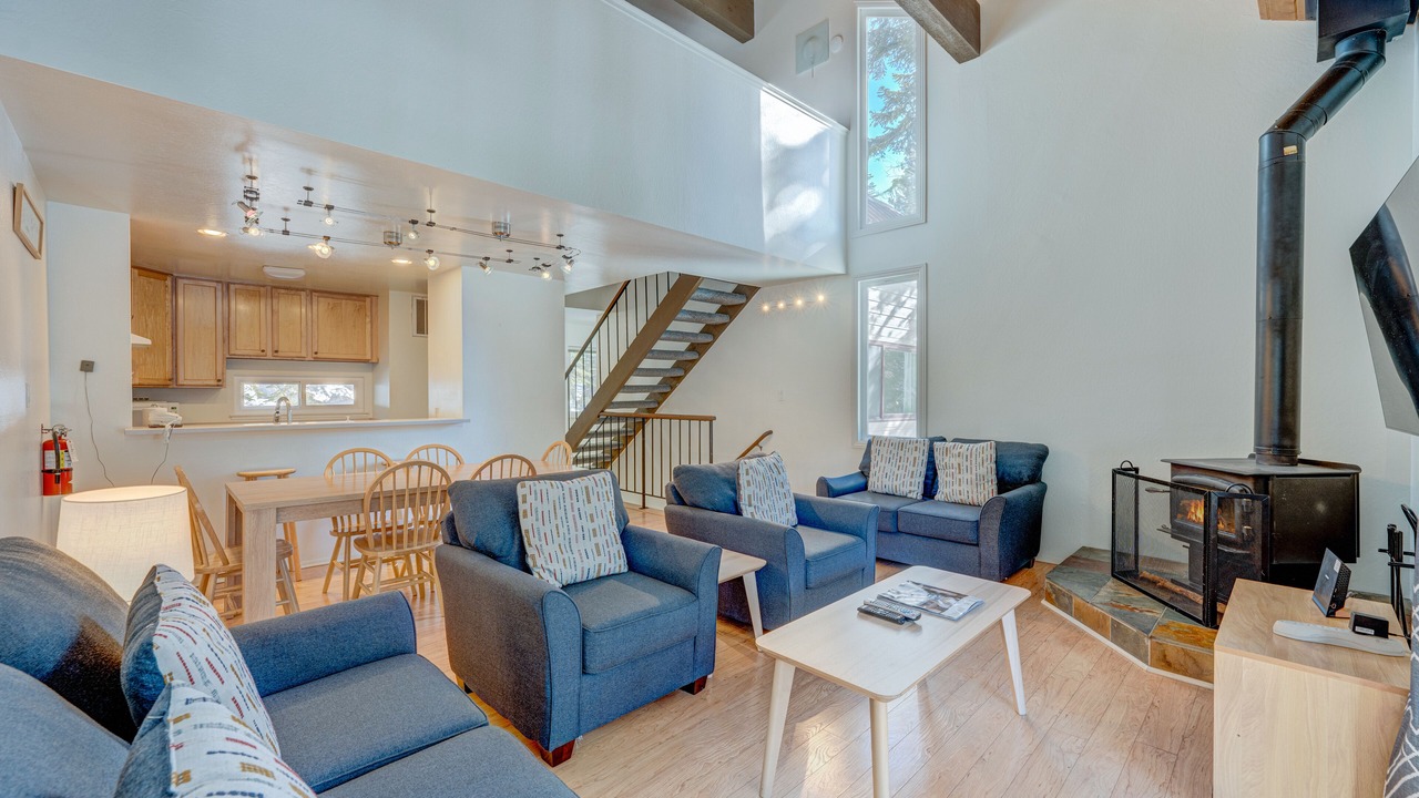 Photo of Livingroom in Carnelian Woods