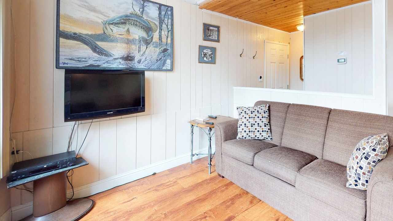 Photo of Livingroom in Shaver Lake