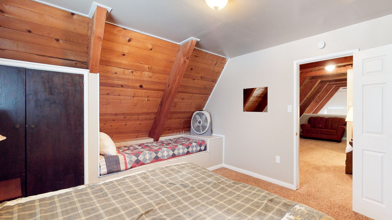 Photo of Bedroom in Shaver Lake