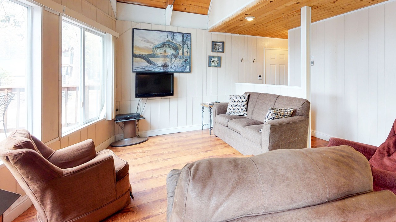 Photo of Livingroom in Shaver Lake