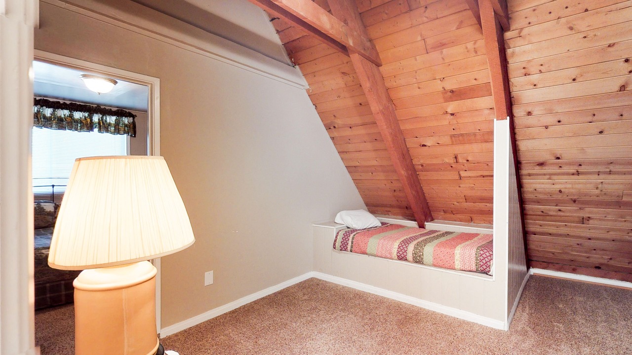 Photo of Bedroom in Shaver Lake