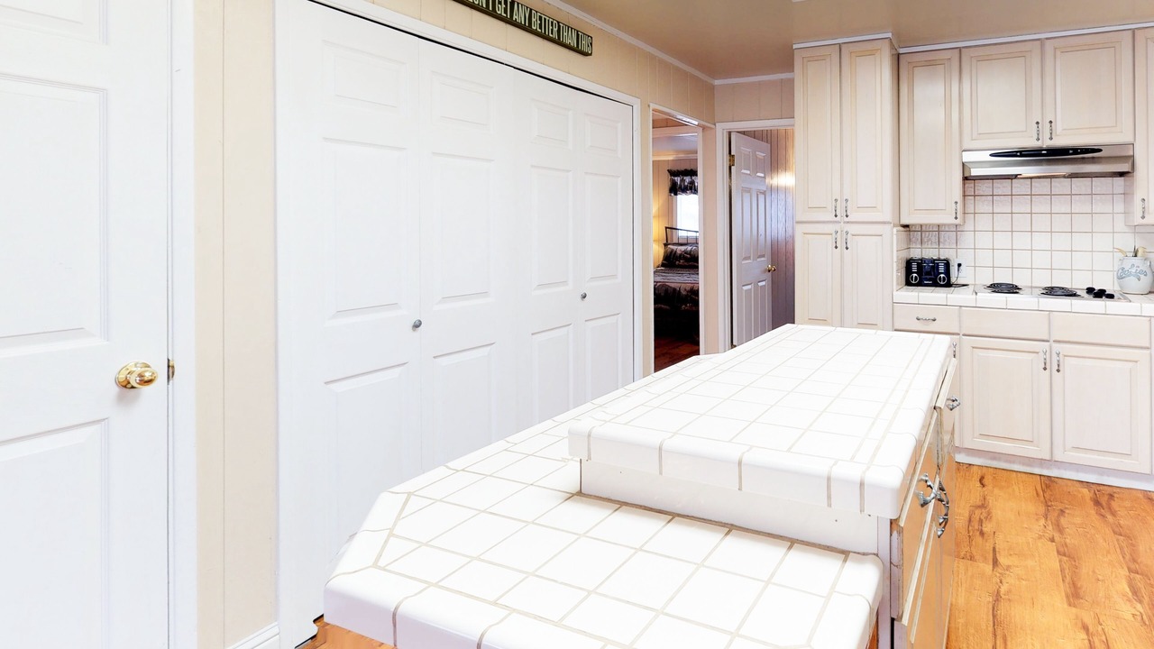 Photo of Kitchen in Shaver Lake