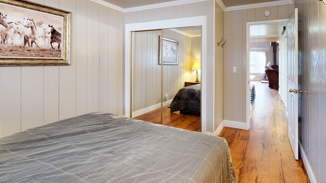 Photo of Bedroom in Shaver Lake