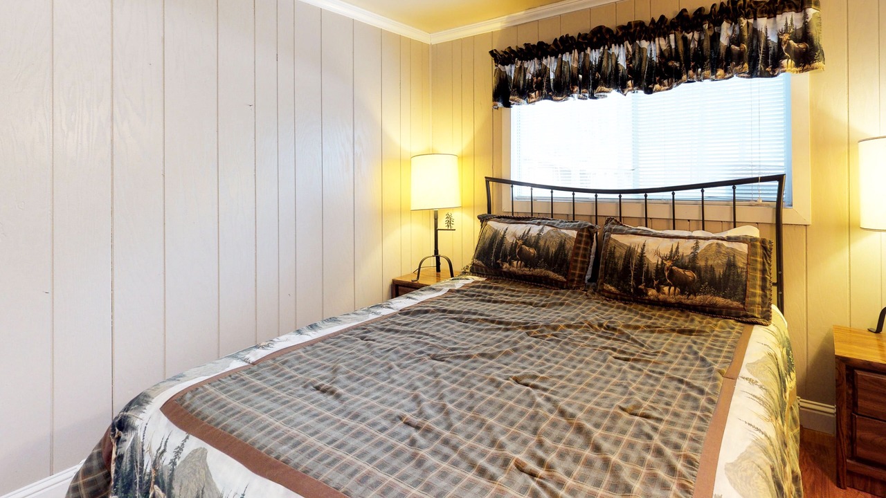 Photo of Bedroom in Shaver Lake