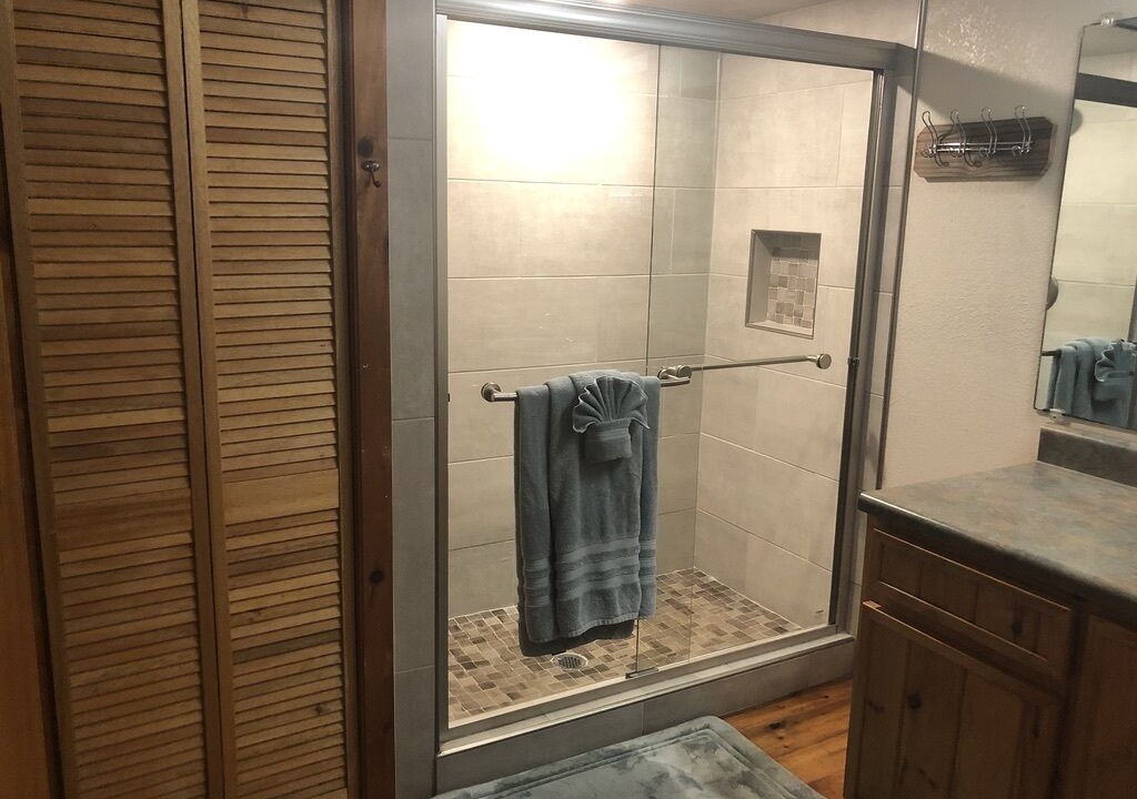 Photo of Bathroom in Broken Bow