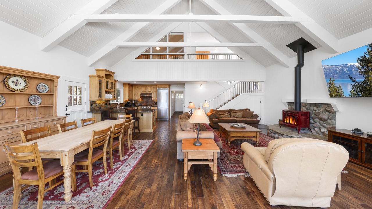Photo of Livingroom in Carnelian Bay