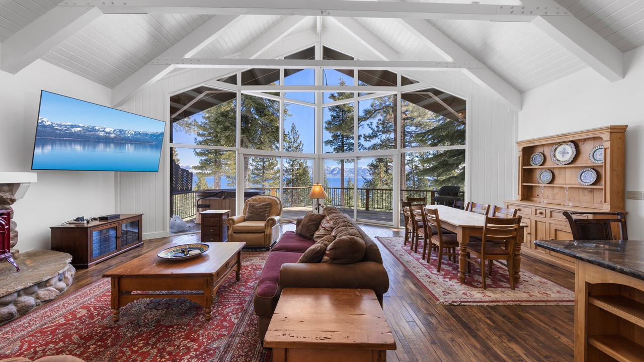 Photo of Livingroom in Carnelian Bay