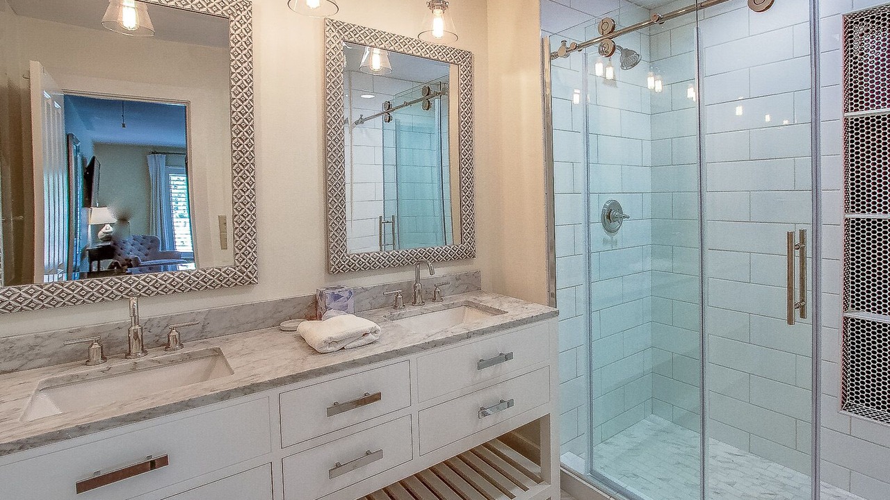 Photo of Bathroom in Beach Lagoon