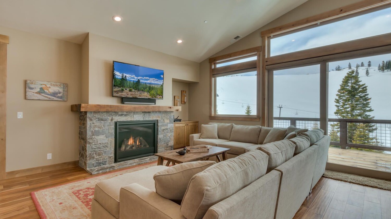 Photo of Livingroom in Truckee