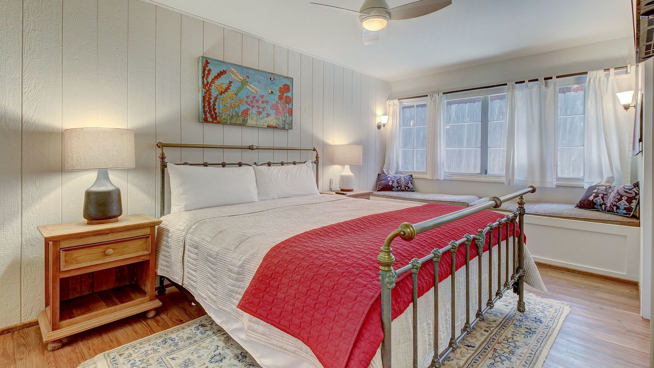 Photo of Bedroom in Idyllwild