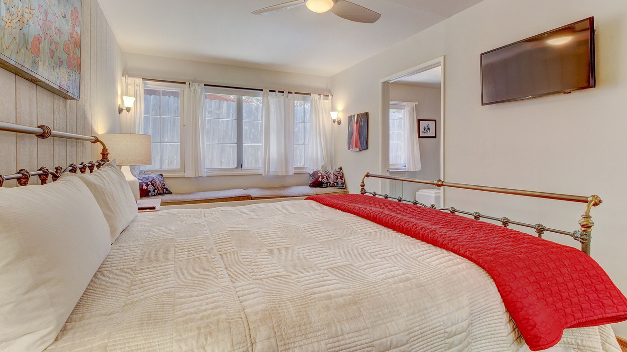 Photo of Bedroom in Idyllwild