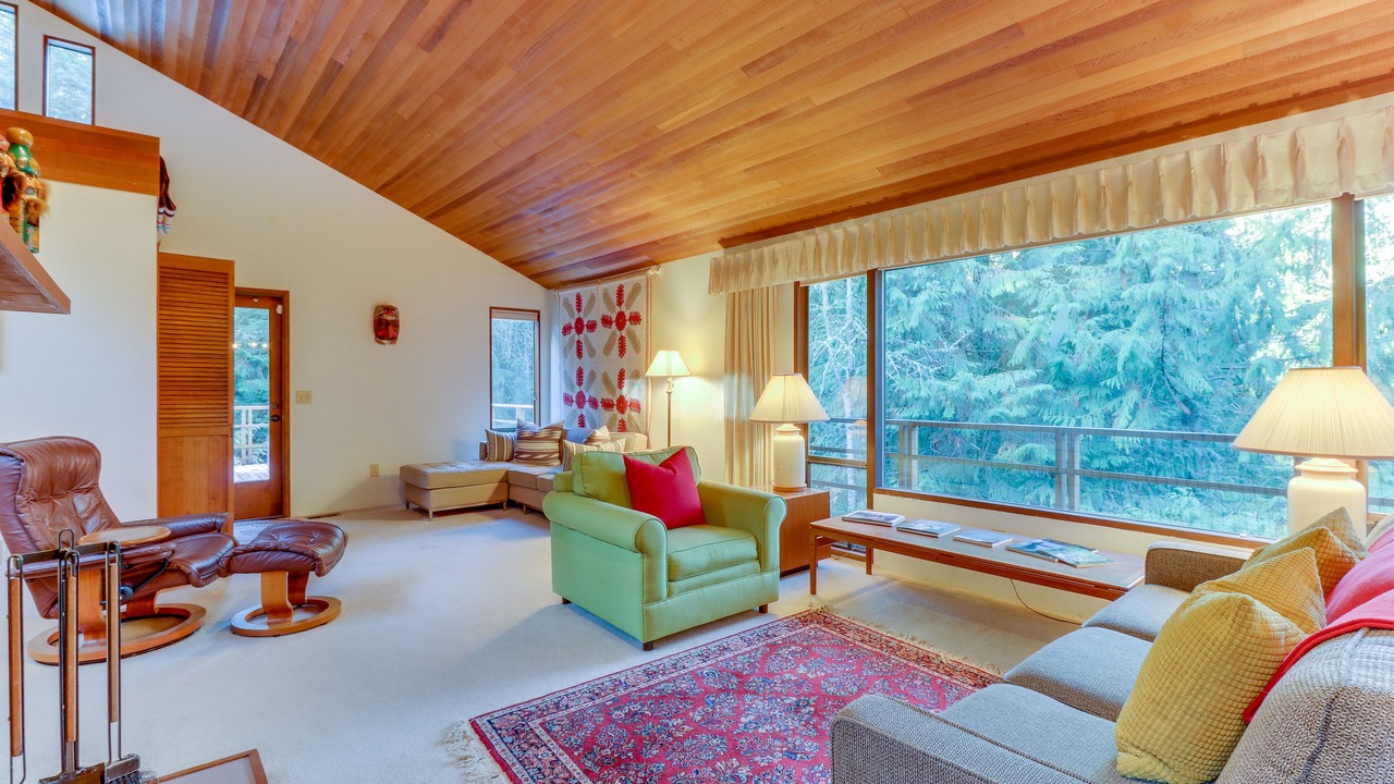 Photo of Livingroom in Port Angeles