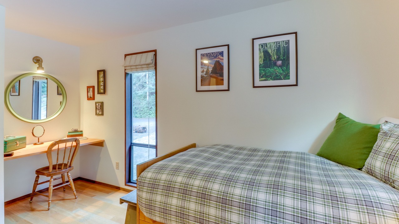 Photo of Bedroom in Port Angeles