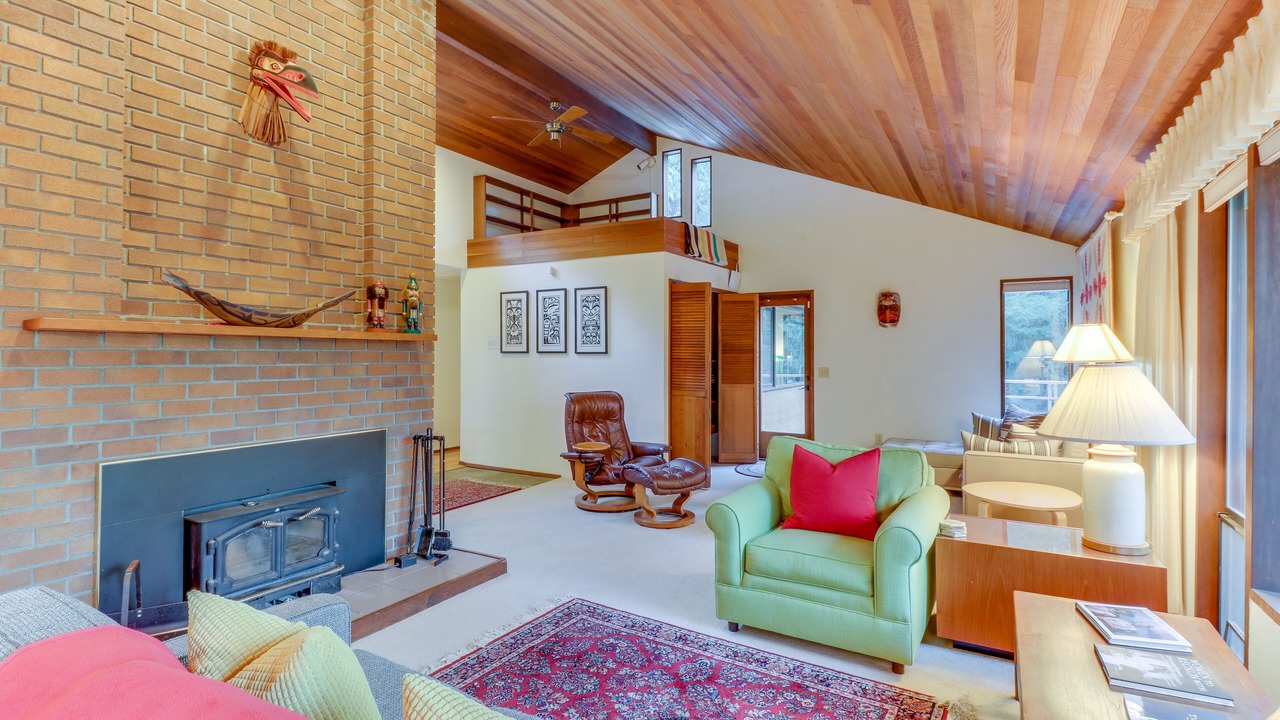 Photo of Livingroom in Port Angeles