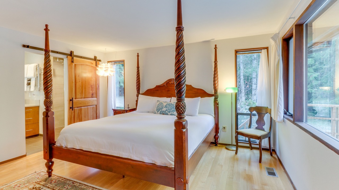 Photo of Bedroom in Port Angeles