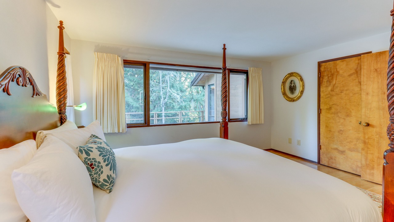 Photo of Bedroom in Port Angeles