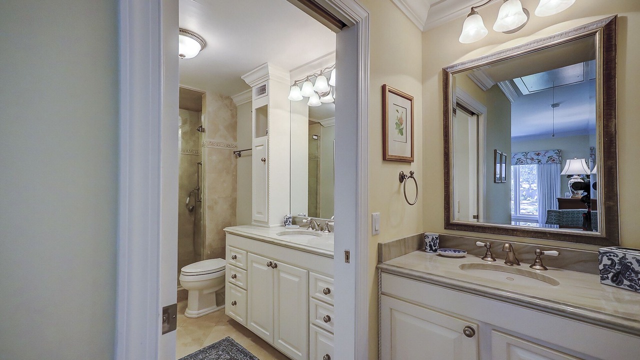 Photo of Bathroom in Beach Lagoon