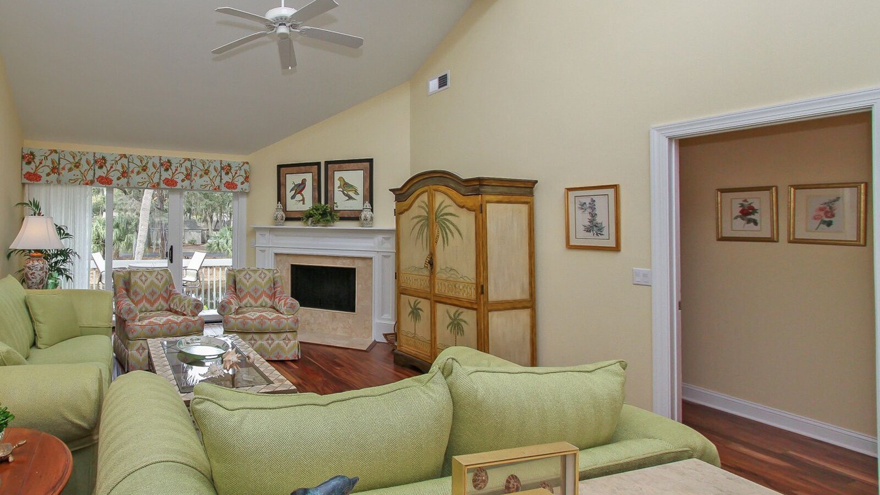 Photo of Livingroom in Beach Lagoon