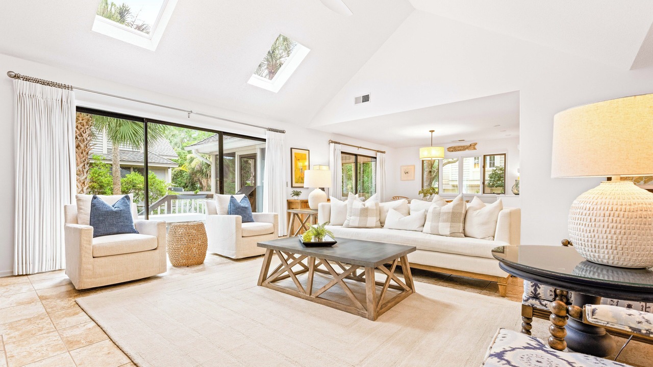 Photo of Livingroom in Oceanside