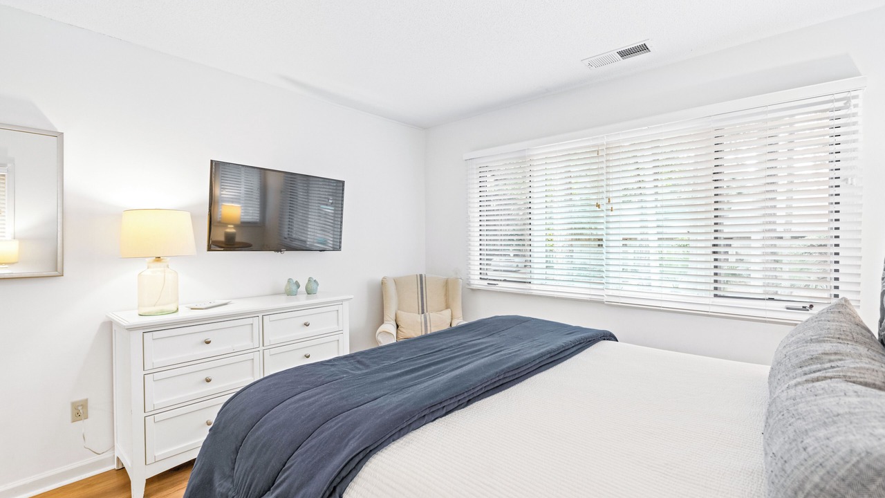 Photo of Bedroom in Oceanside