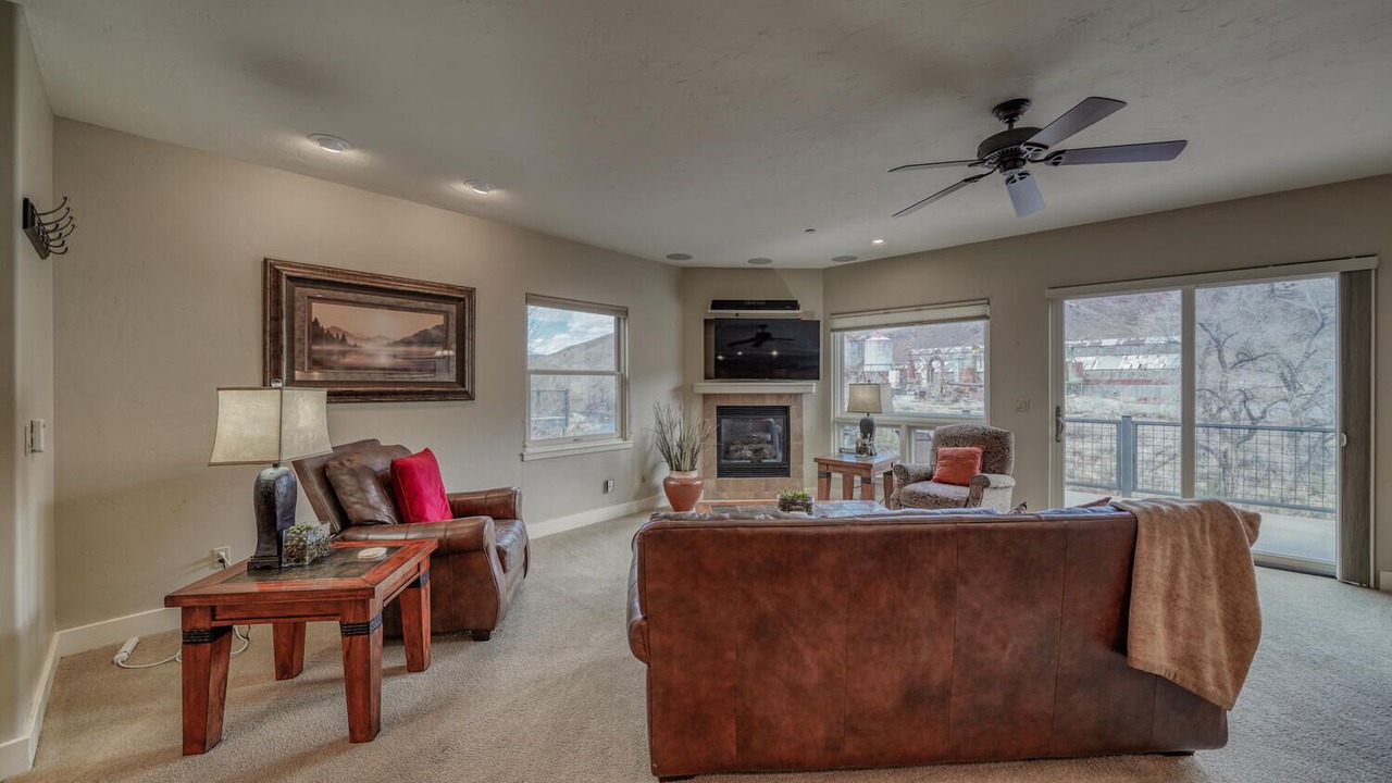 Photo of Livingroom in Salida