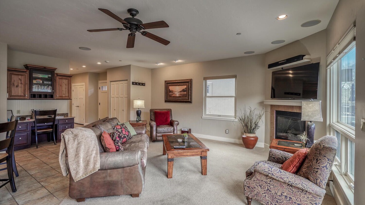 Photo of Livingroom in Salida