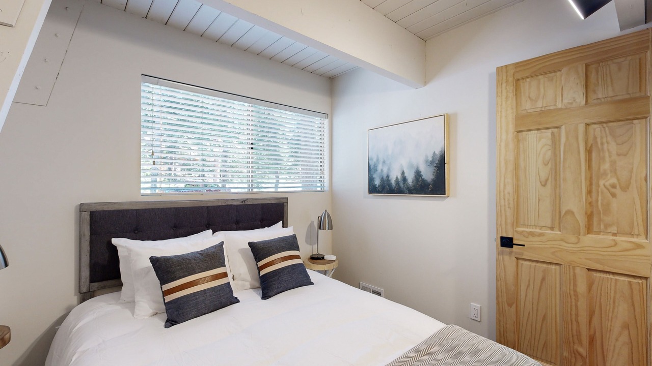 Photo of Bedroom in Kings Beach