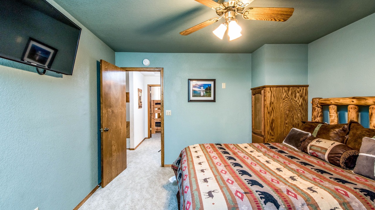 Photo of Bedroom in Shaver Lake
