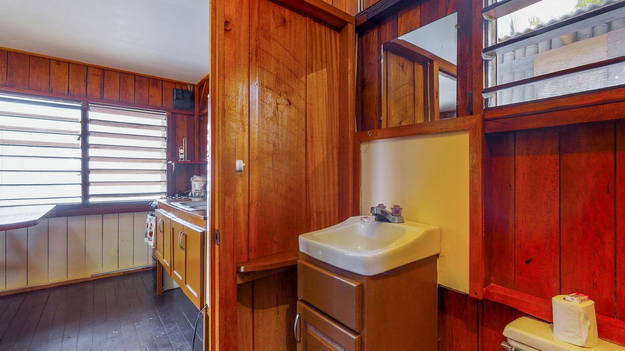 Photo of Bathroom in Placencia