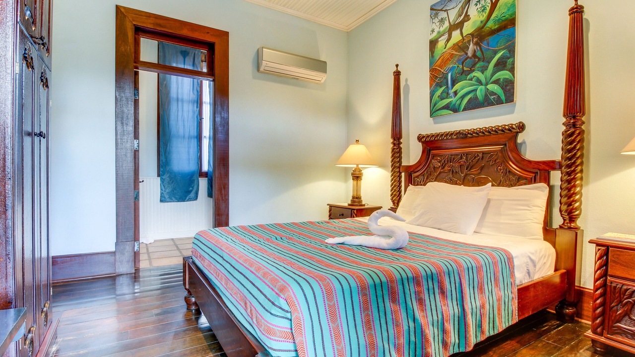 Photo of Bedroom in Bullet Tree Falls