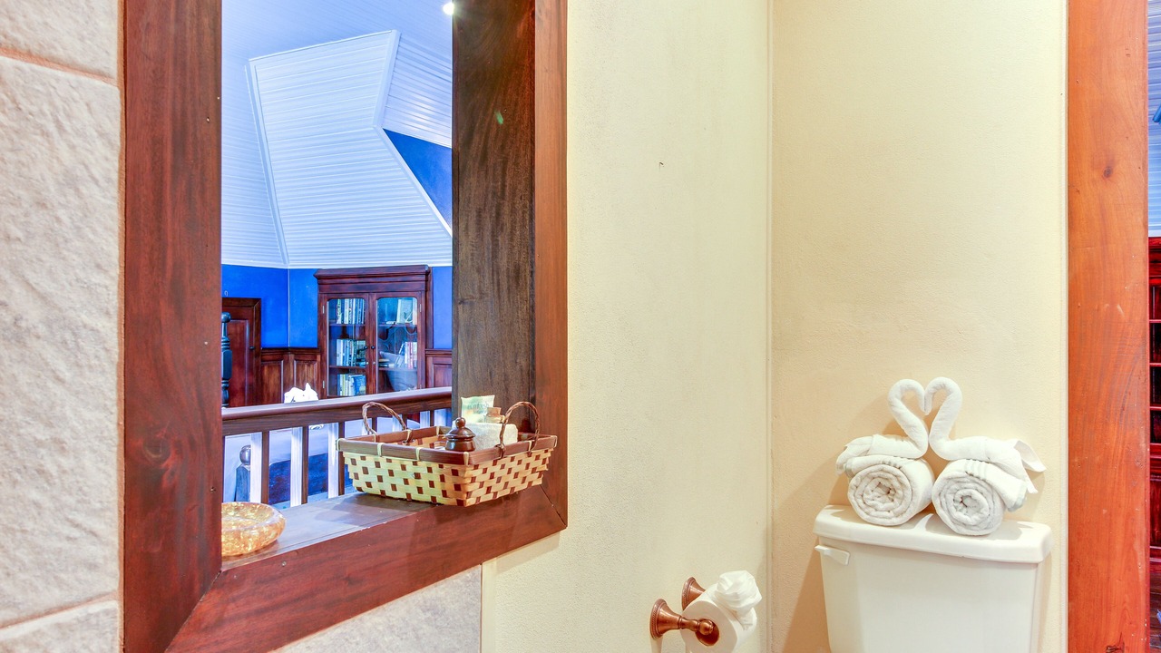 Photo of Bathroom in Bullet Tree Falls